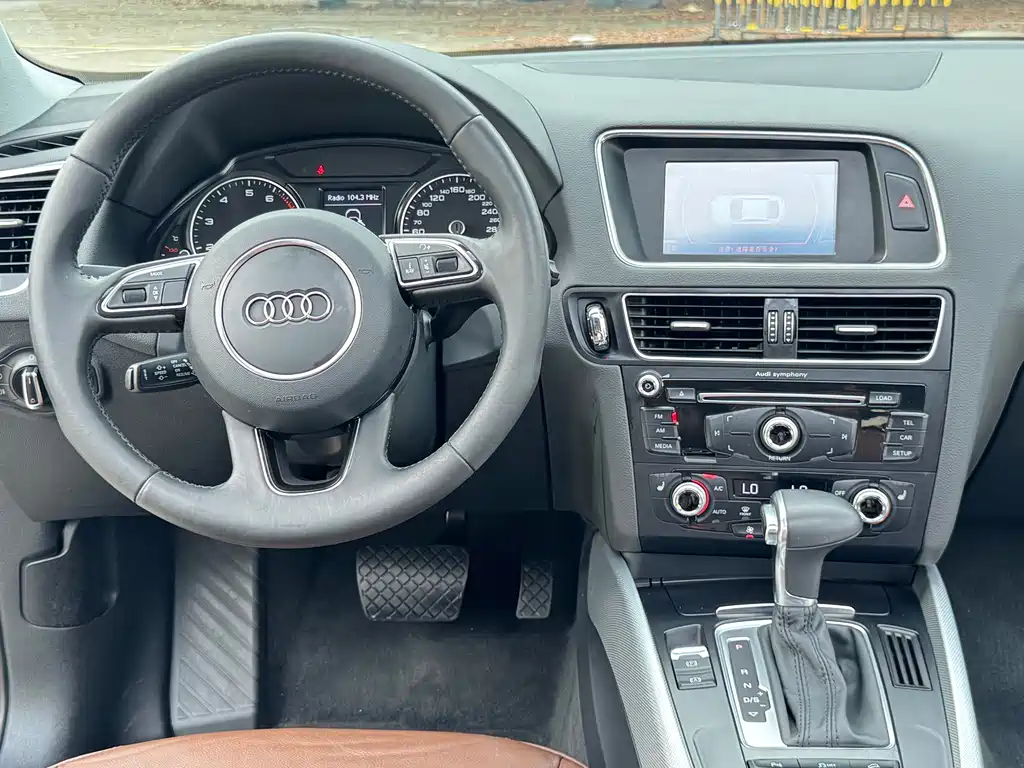 Audi Q5 2015 — фото 9
