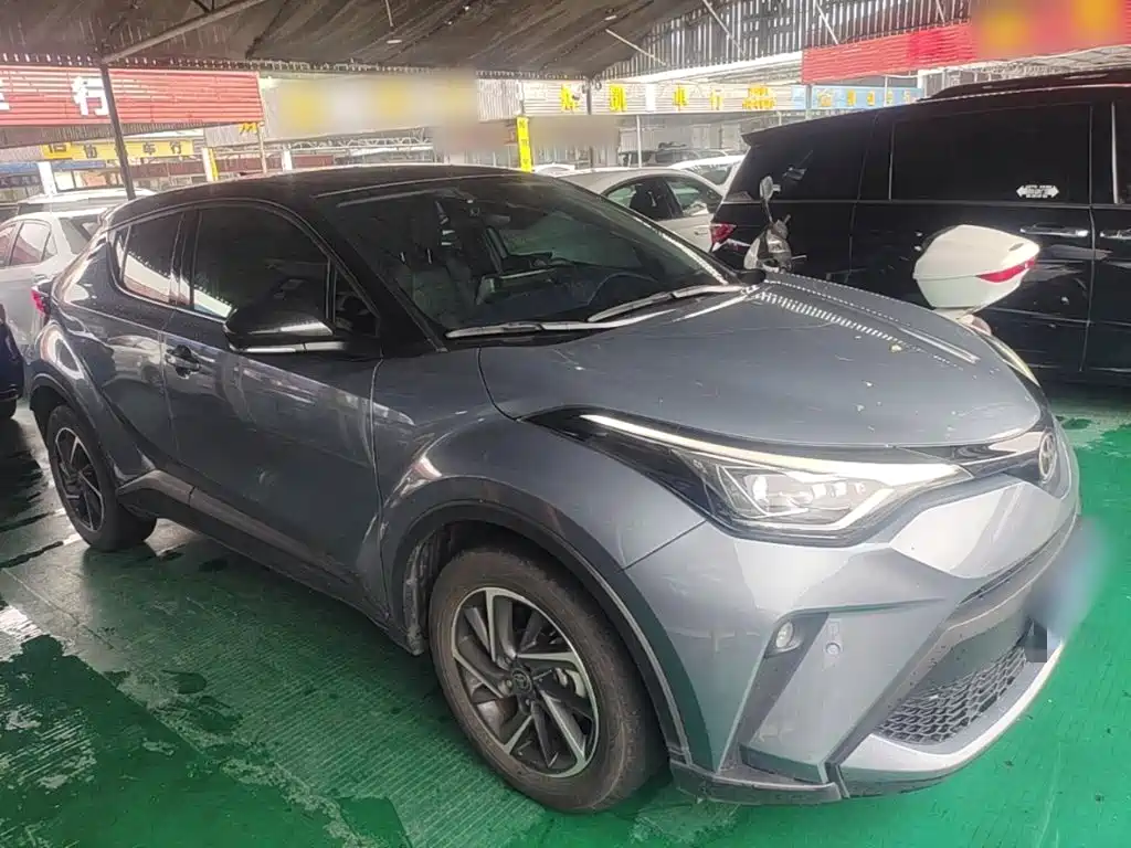 Toyota C-HR 2024 — фото 4