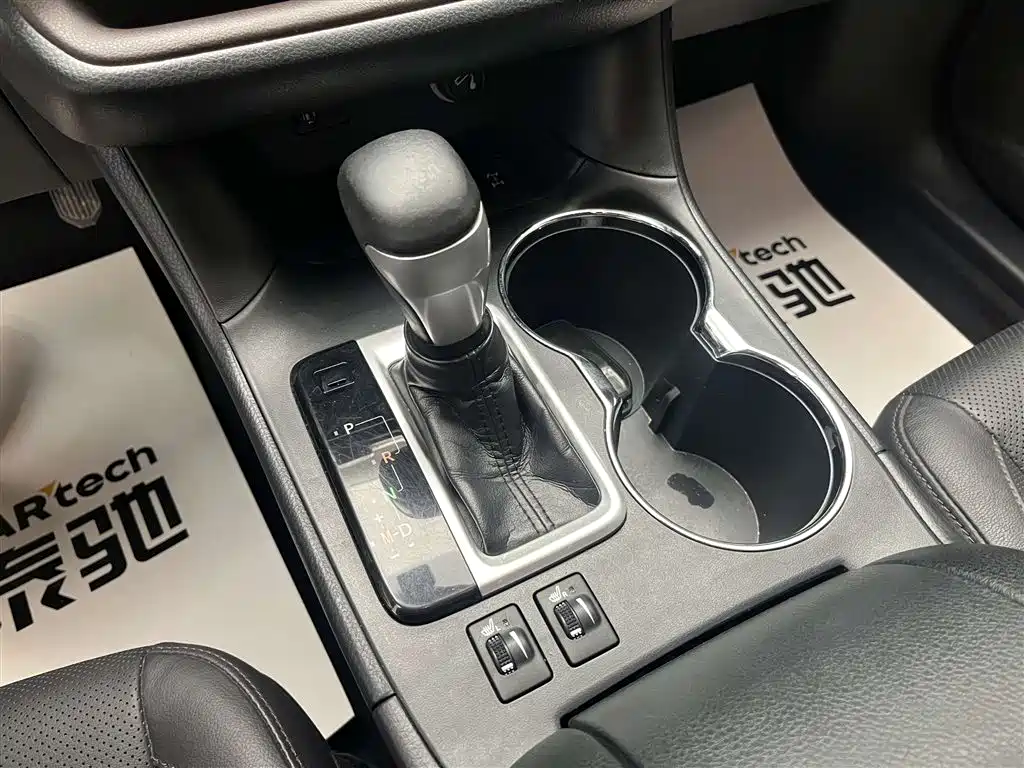 Toyota Highlander 2018 — фото 16