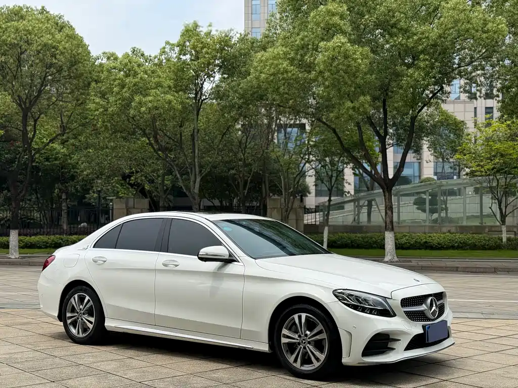 Mercedes-Benz C-Class 2019 — фото 3