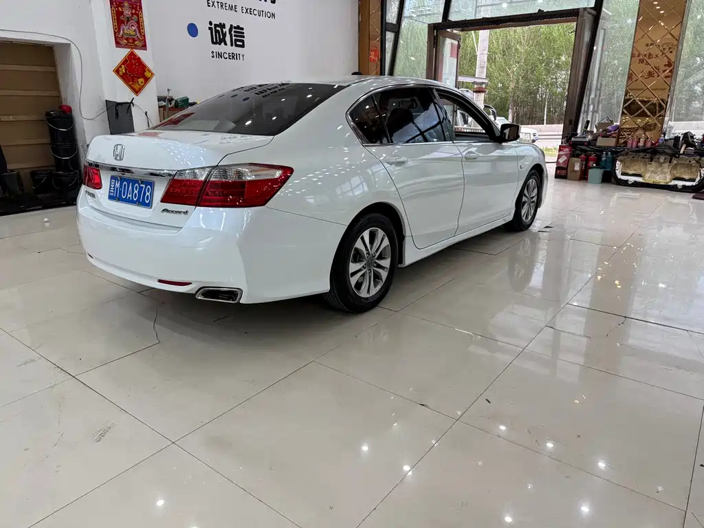 Honda Accord 2015 — фото 5