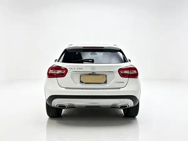 Mercedes-Benz GLA 2015
