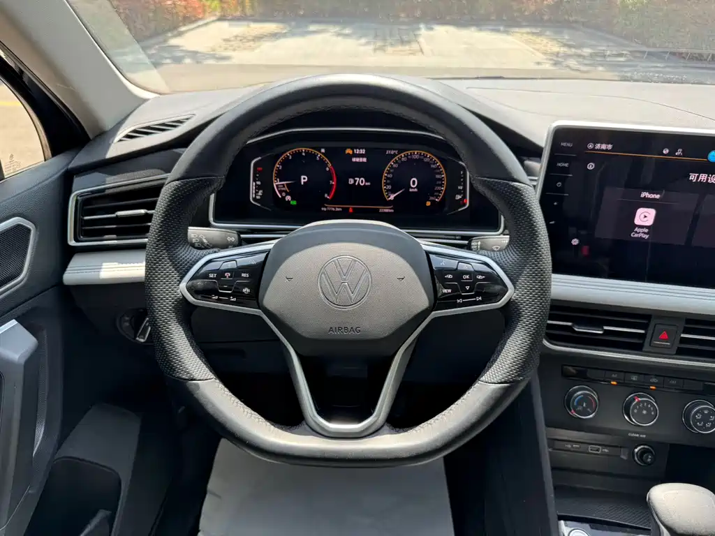 Volkswagen Tiguan L 2023 — фото 14