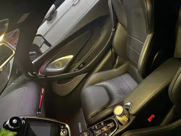 McLaren GT 2023