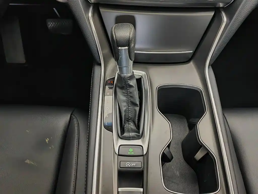 Honda Accord 2020 — фото 13