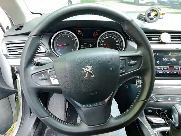 Peugeot 408 2017