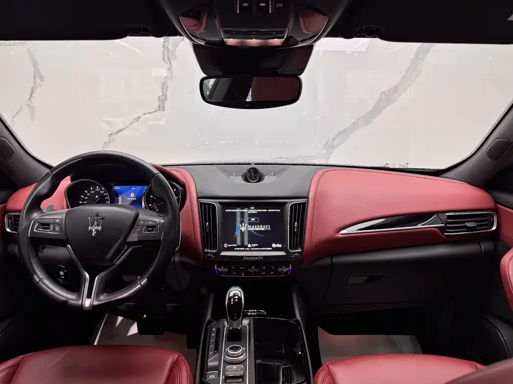 Maserati Levante 2019 — фото 8