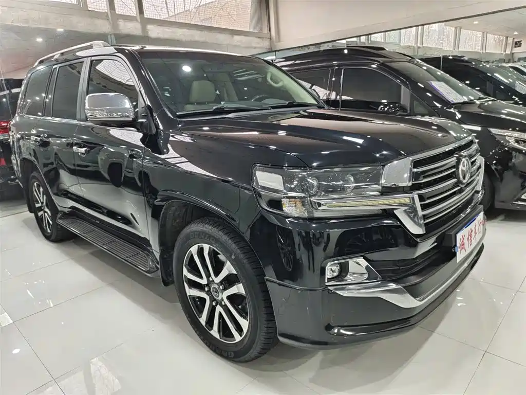 Toyota Land Cruiser 2019 — фото 3