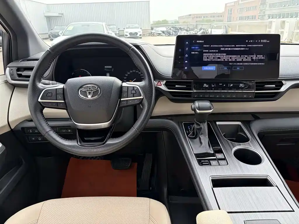 Toyota Sienna 2022 — фото 10