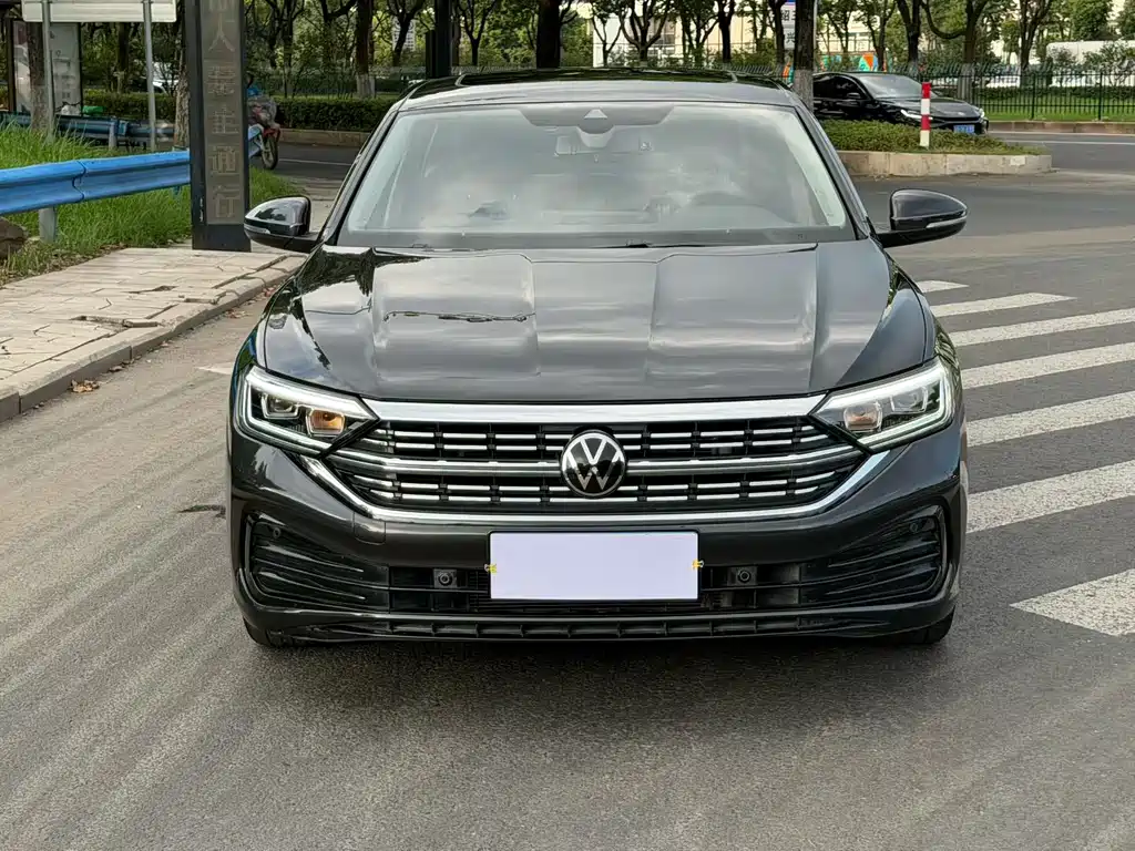 Volkswagen Sagitar 2023