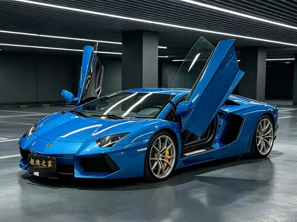 Lamborghini Aventador 2014
