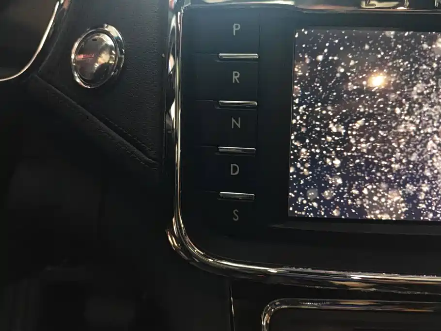 Lincoln Continental 2020 — фото 16