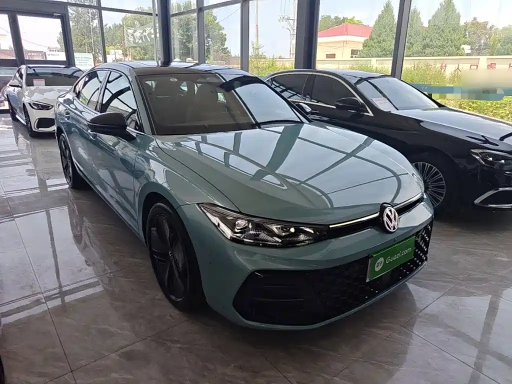 Volkswagen Passat 2024