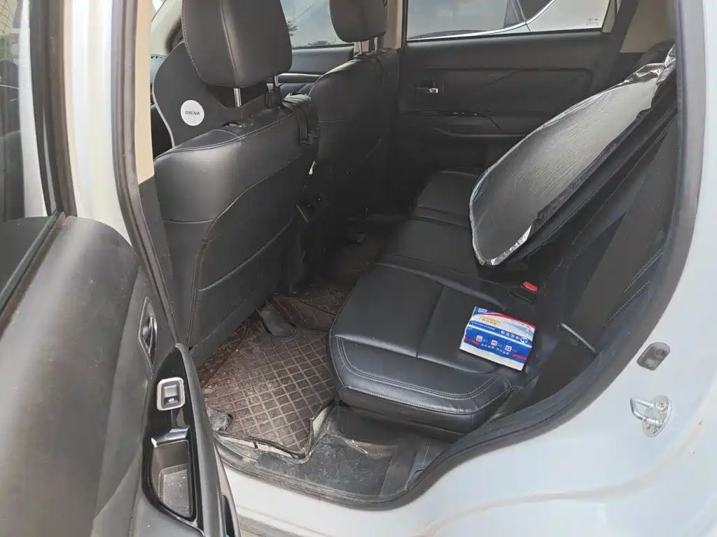 Mitsubishi Outlander 2019 — фото 15