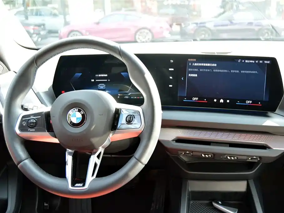 BMW 2 Series 2025 — фото 10