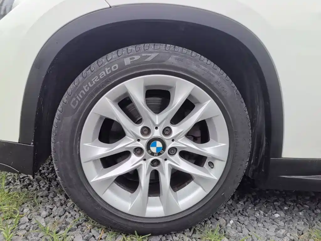 BMW X1 2015 — фото 23