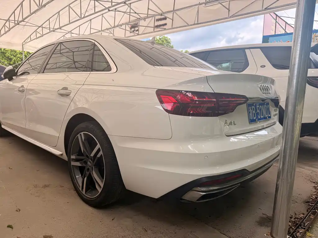 Audi A4L 2021