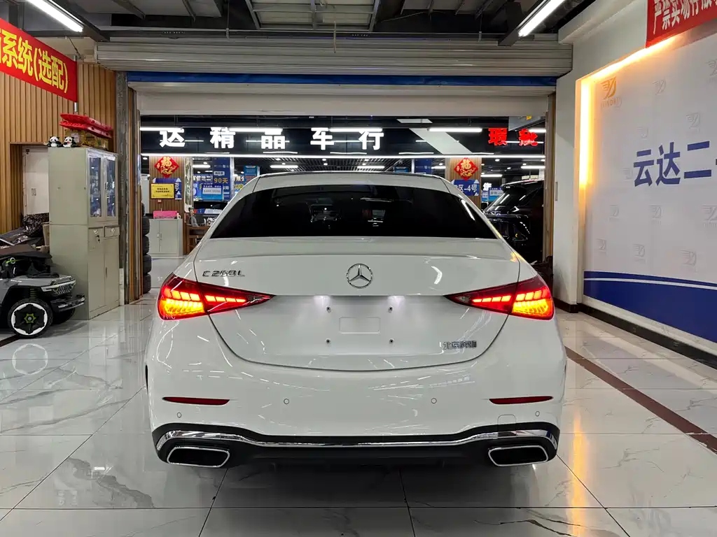 Mercedes-Benz C-Class 2023 — фото 4