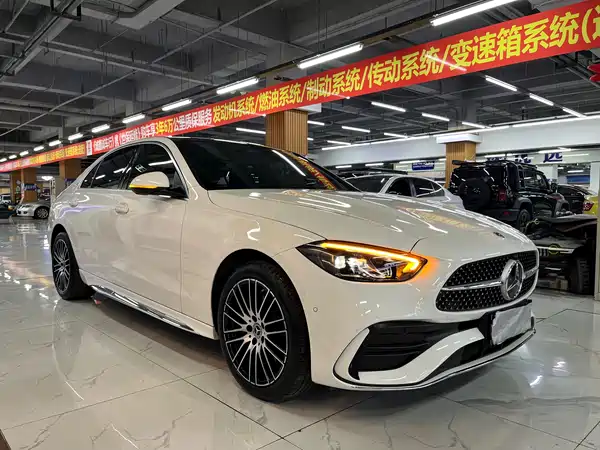 Mercedes-Benz C-Class 2024