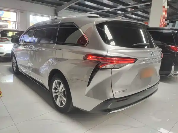Toyota Sienna 2022