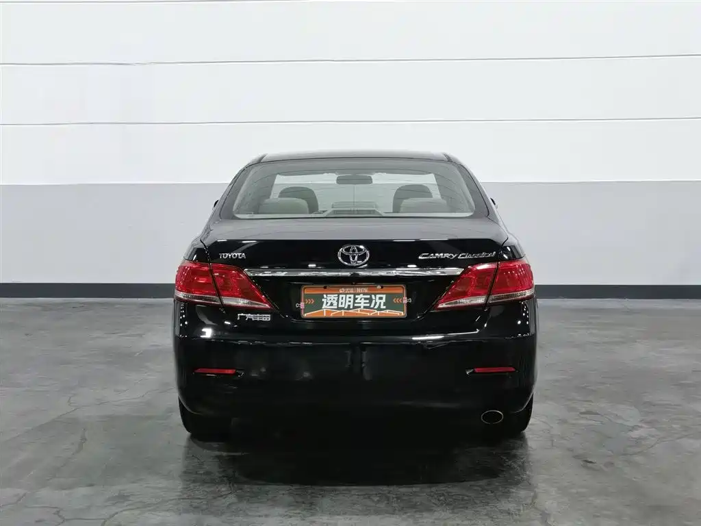 Toyota Camry 2015 — фото 4