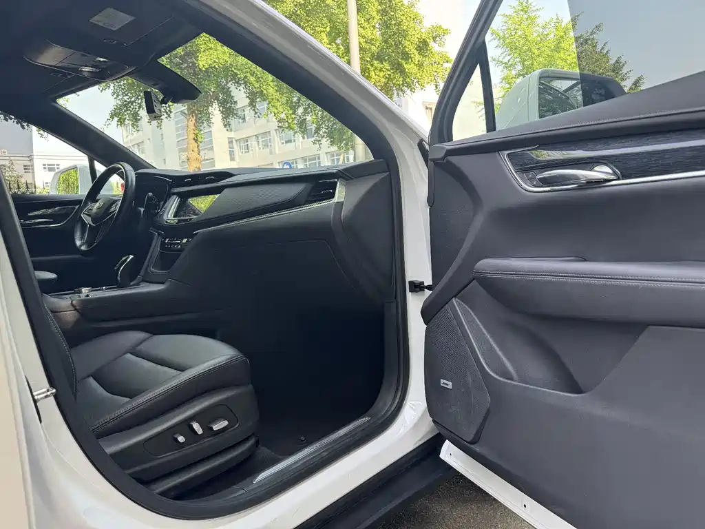 Cadillac XT5 2022 — фото 18