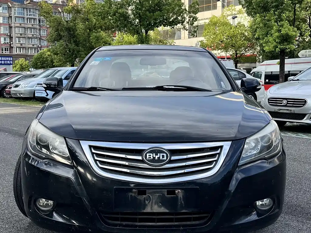 BYD G6 2015 — фото 2
