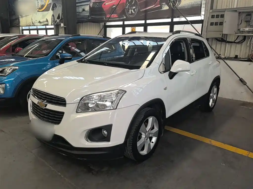 Chevrolet Trax 2015 — фото 1