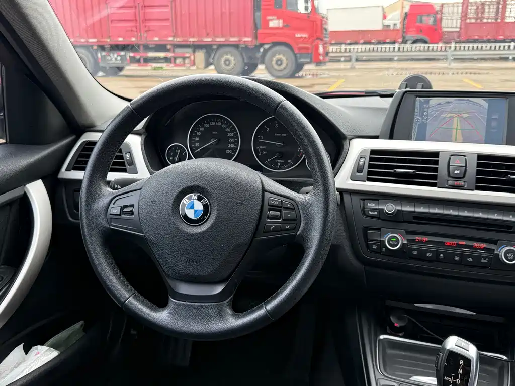 BMW 3 Series 2014 — фото 11