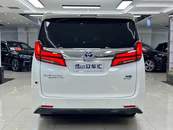 Toyota Alphard 2021