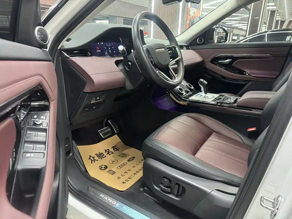 Land Rover Evoque 2023 — фото 4