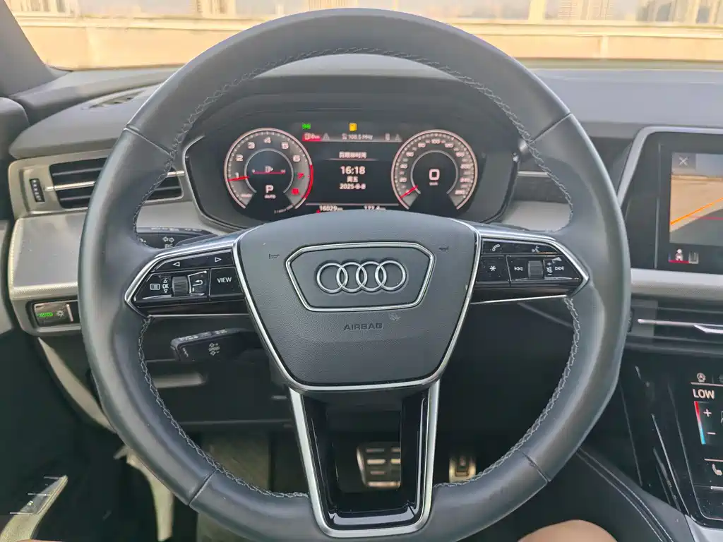 Audi Q6 2026 — фото 19