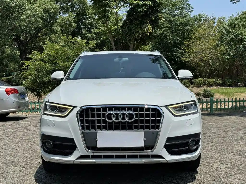 Audi Q3 2015
