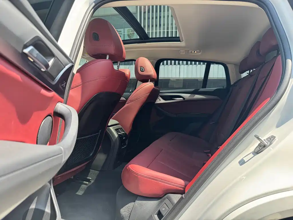 BMW X4 2023 — фото 17