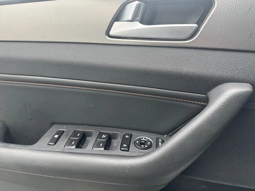 Hyundai Sonata 2016 — фото 11