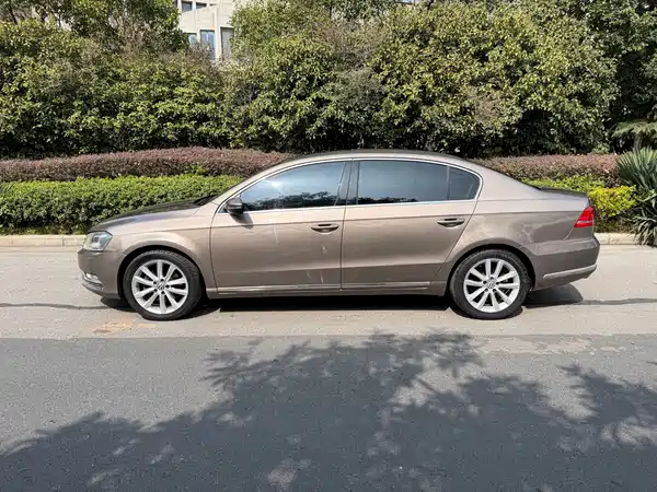 Volkswagen Magotan 2013