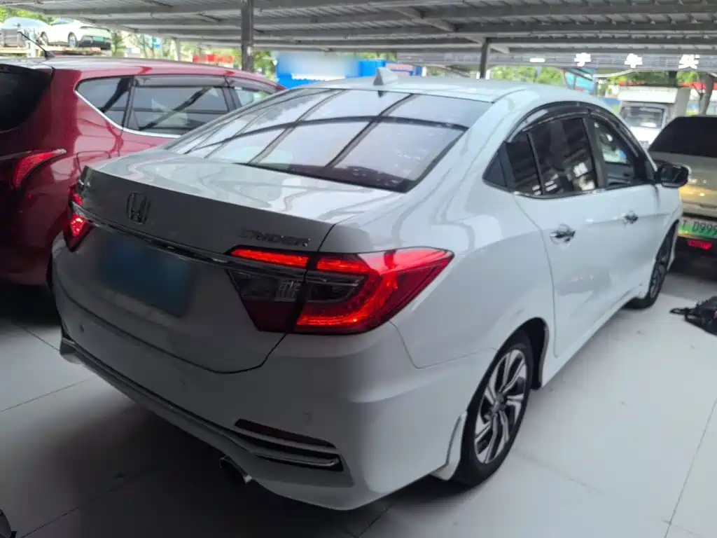 Honda Crider 2016