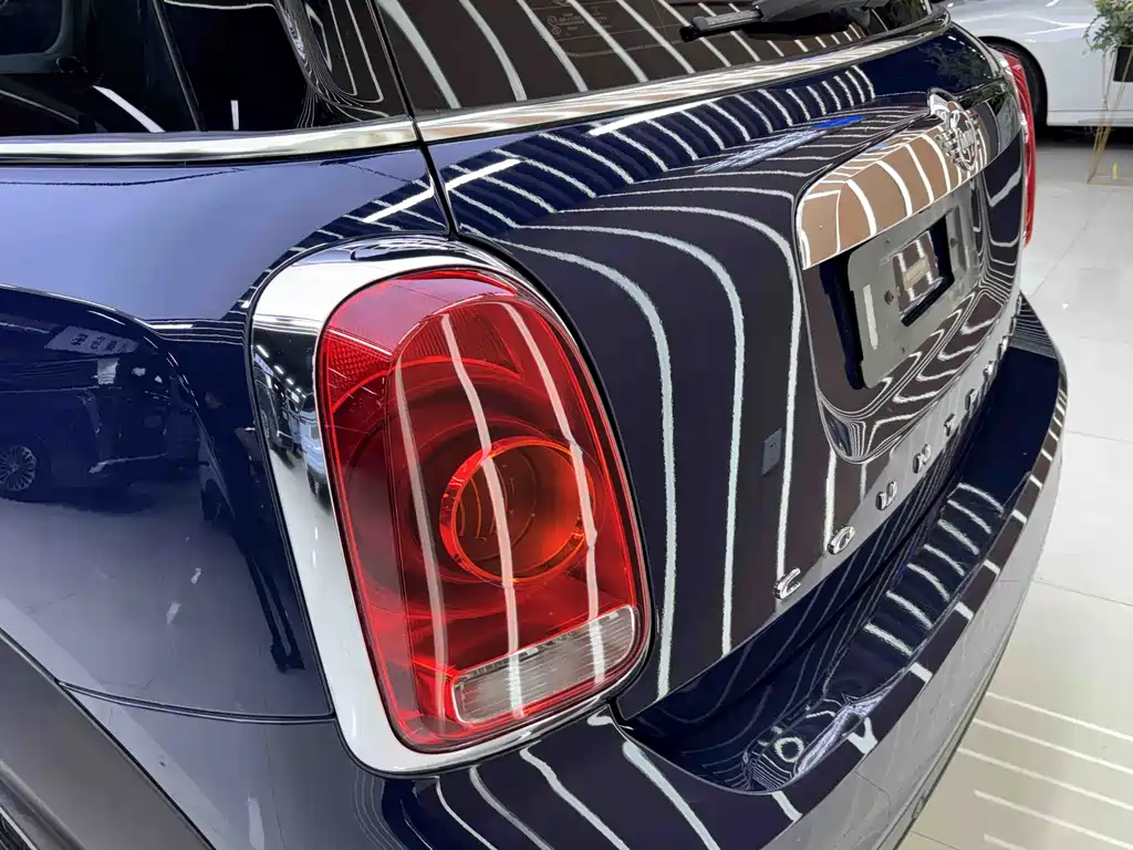 MINI Countryman 2019 — фото 12