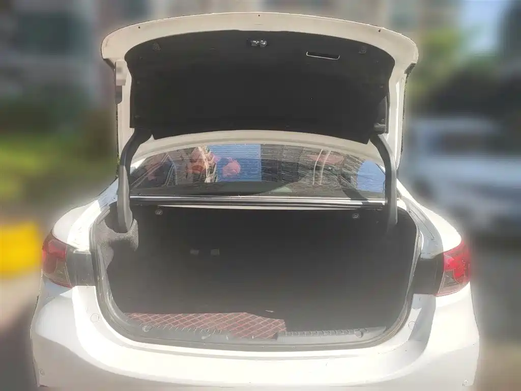 Mazda Atenza 2018 — фото 10
