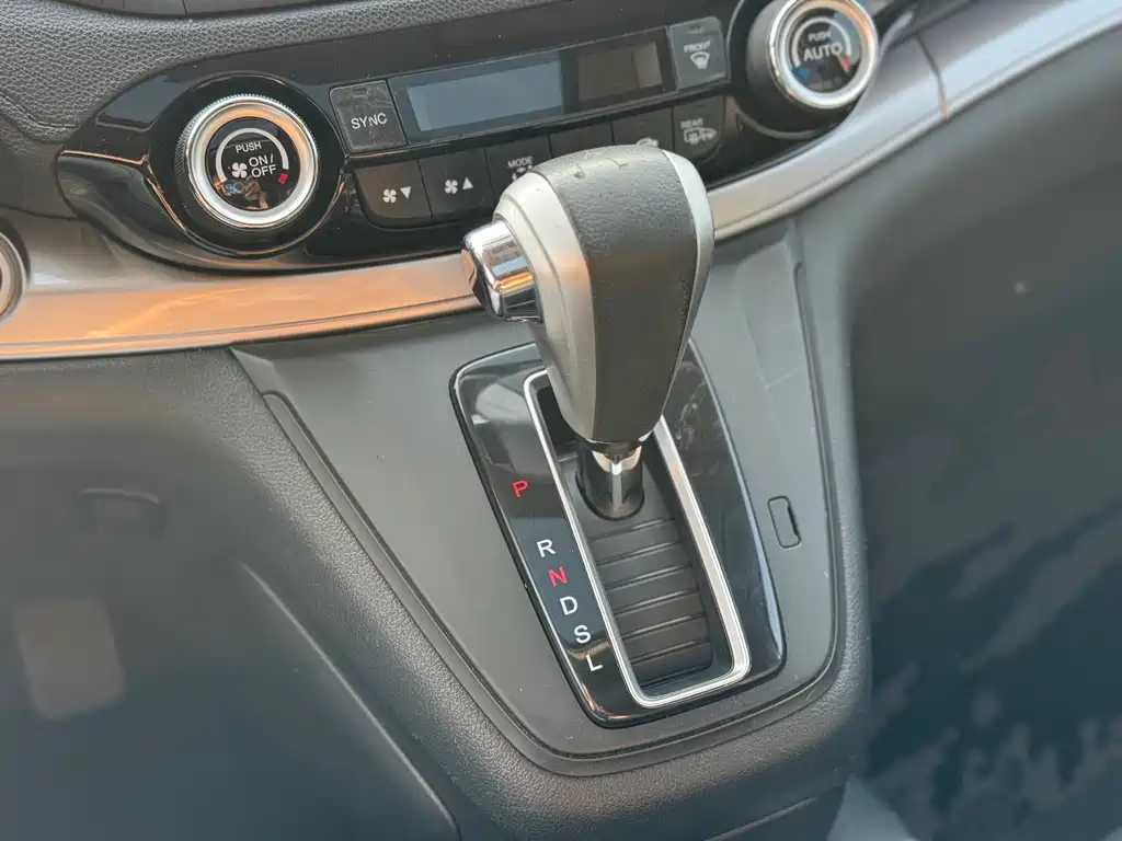 Honda CR-V 2015 — фото 18