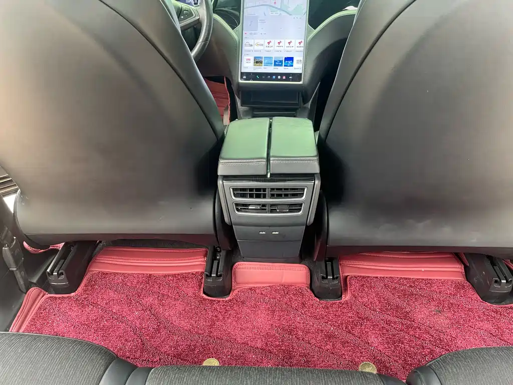 Tesla Model X 2019 — фото 18