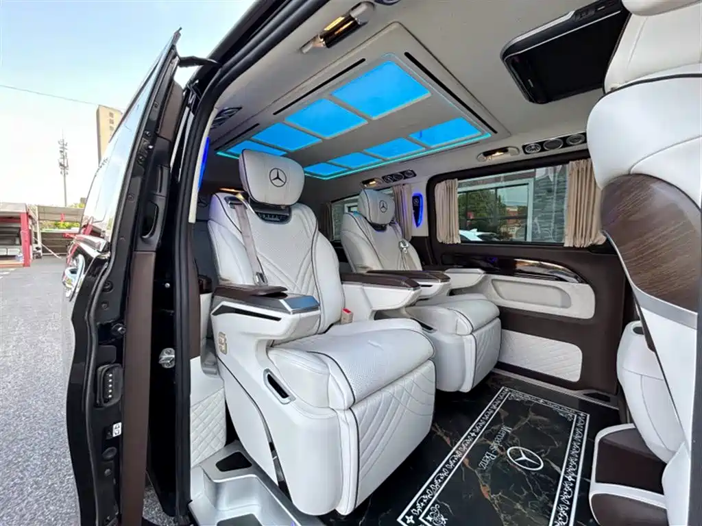 Mercedes-Benz Vito 2022 — фото 14