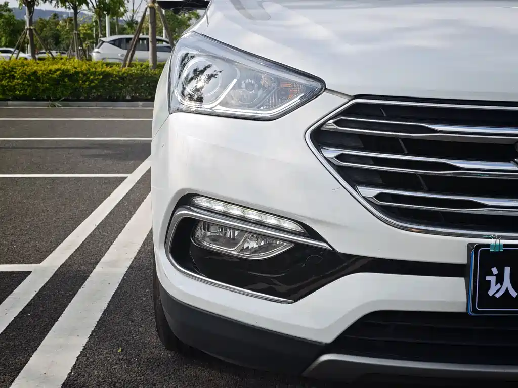 Hyundai Santa Fe 2018 — фото 42