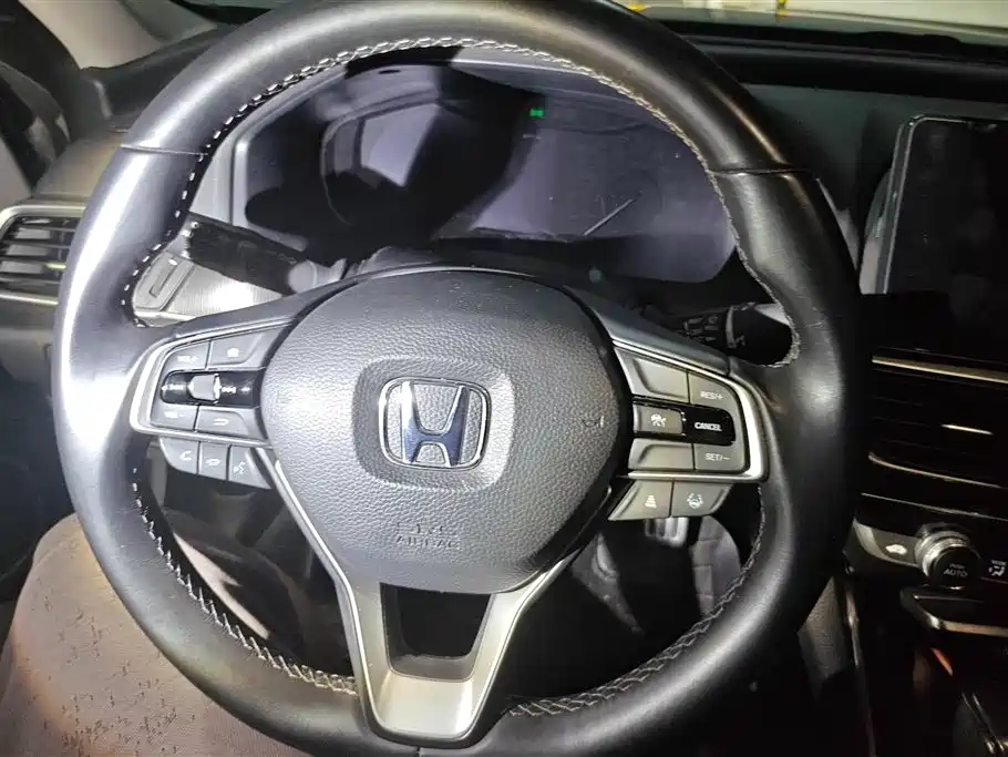 Honda Accord 2022 — фото 15
