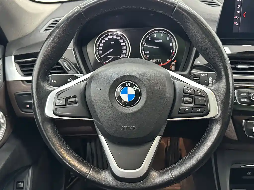 BMW X1 2022 — фото 11