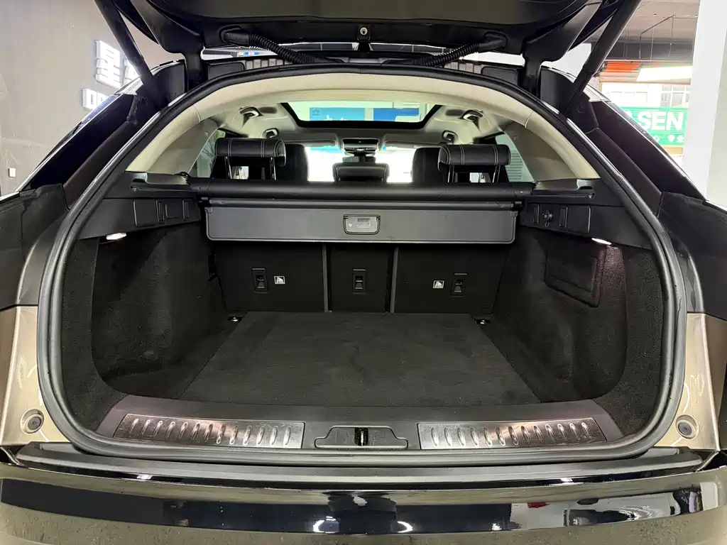 Land Rover Range Rover Velar 2018 — фото 22
