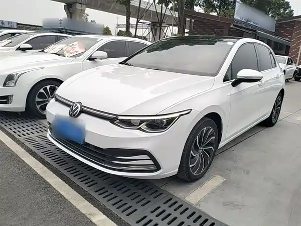 Volkswagen Golf 2021