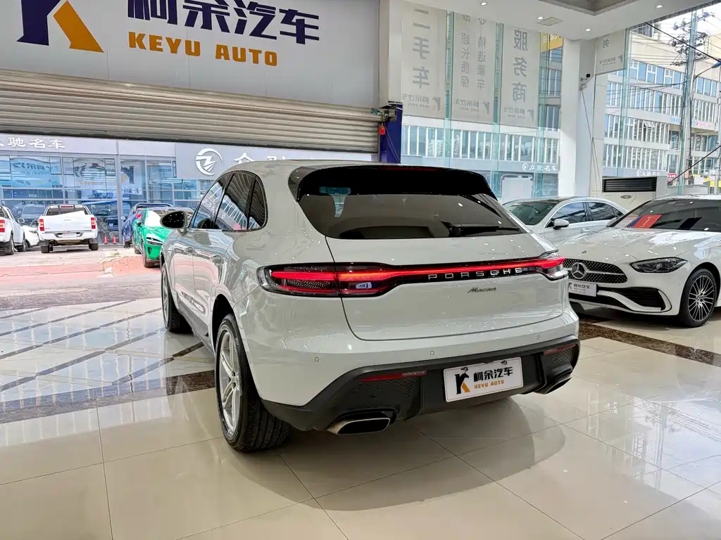 Porsche Macan 2024 — фото 12