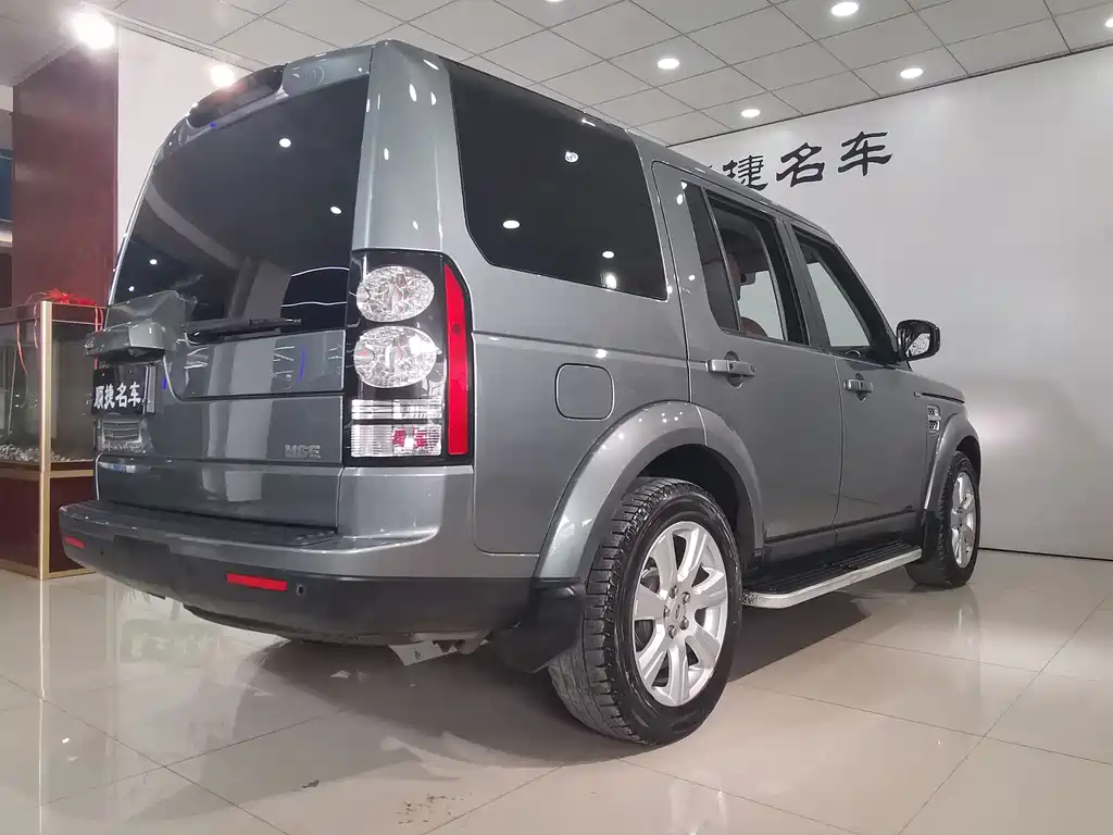 Land Rover Discovery 2015 — фото 23
