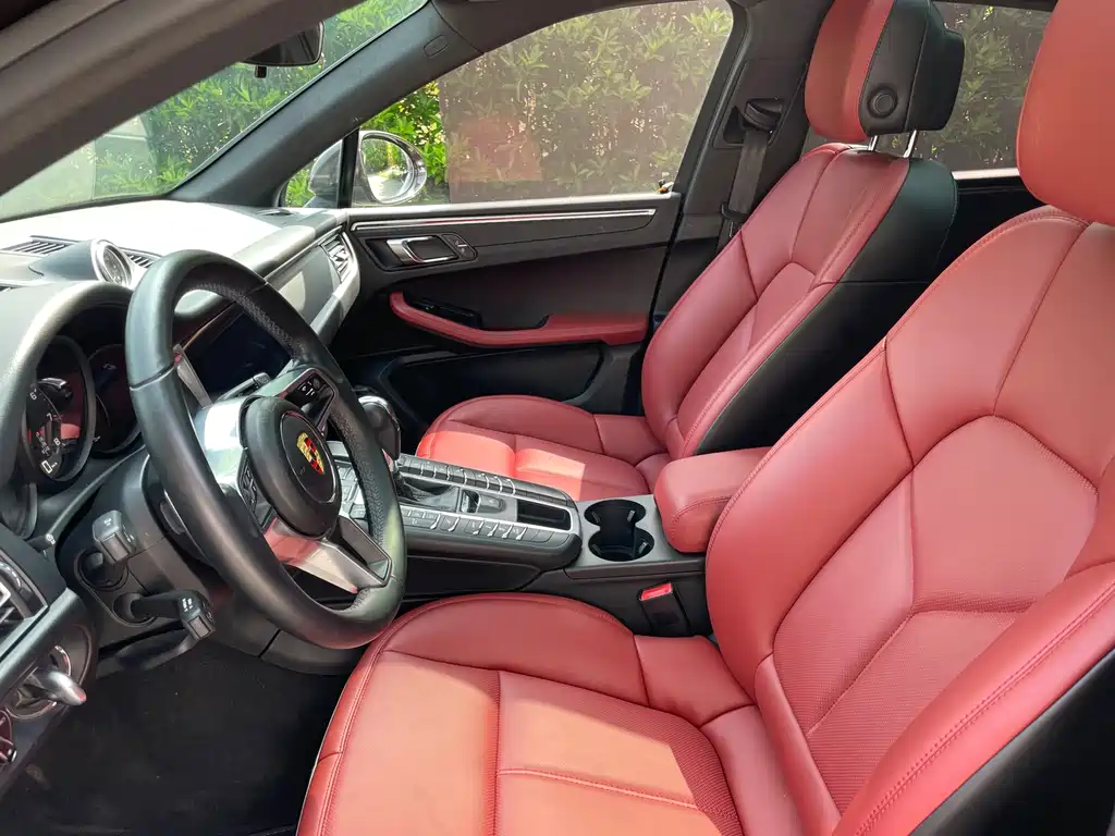 Porsche Macan 2019 — фото 16